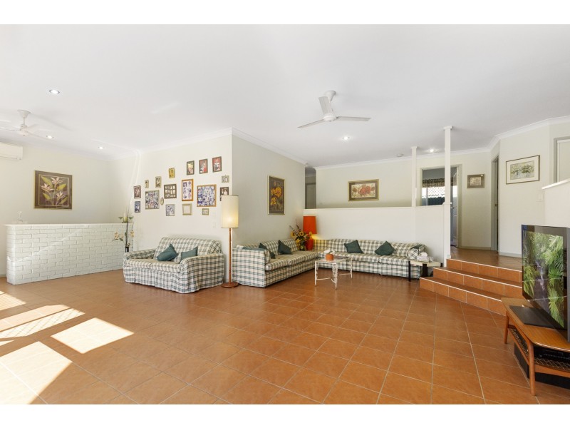 5 Glendale Place, Helensvale QLD 4212