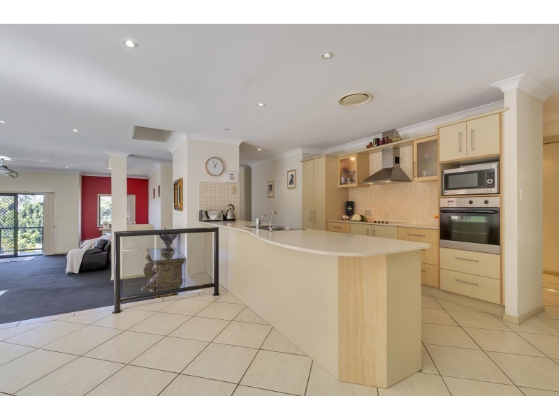 11 McNamara Court, Oxenford QLD 4210