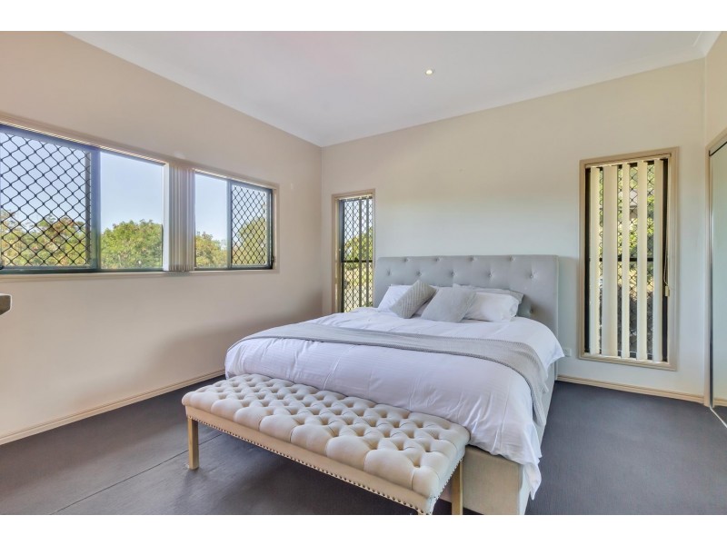 11 McNamara Court, Oxenford QLD 4210