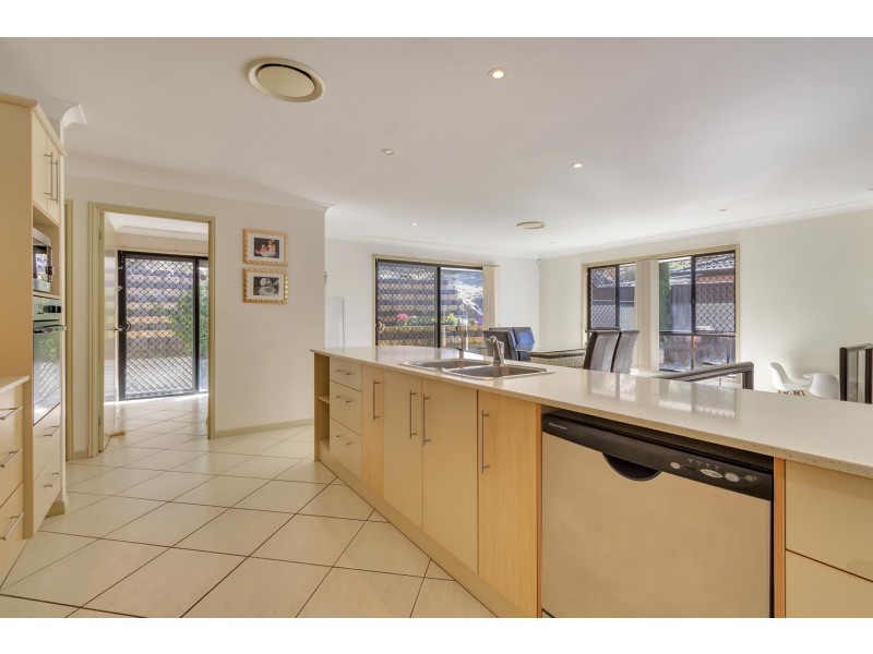 11 McNamara Court, Oxenford QLD 4210