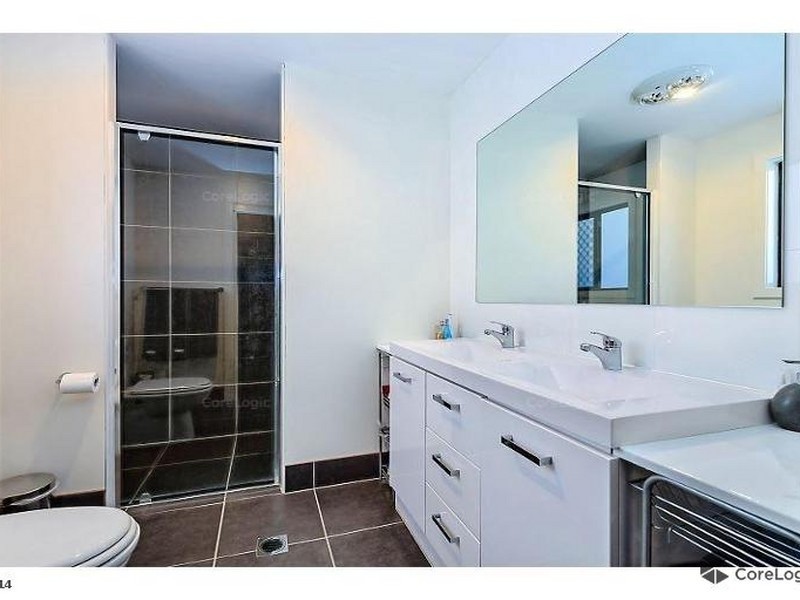 5 Mac Close, Oxenford QLD 4210