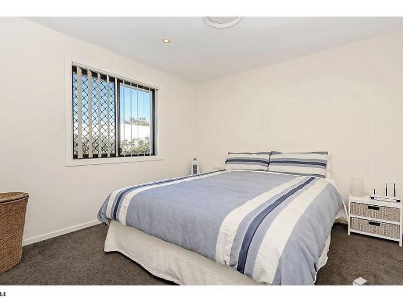 5 Mac Close, Oxenford QLD 4210