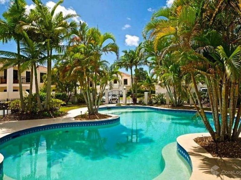 8890 Magnolia Dr East, Hope Island QLD 4212