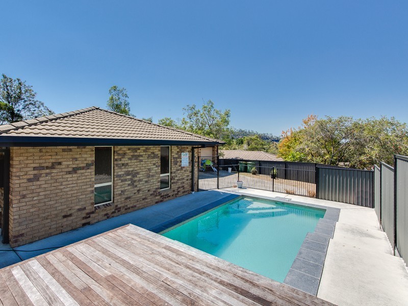 11 Monroe Court, Oxenford QLD 4210