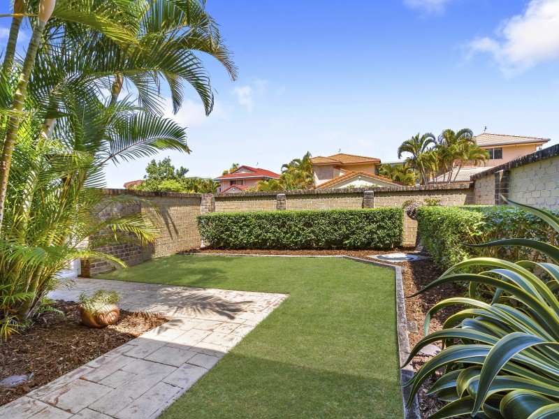4 Sage Court, Runaway Bay QLD 4216
