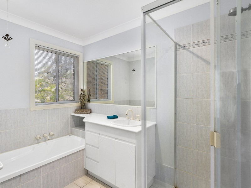 4 Sage Court, Runaway Bay QLD 4216