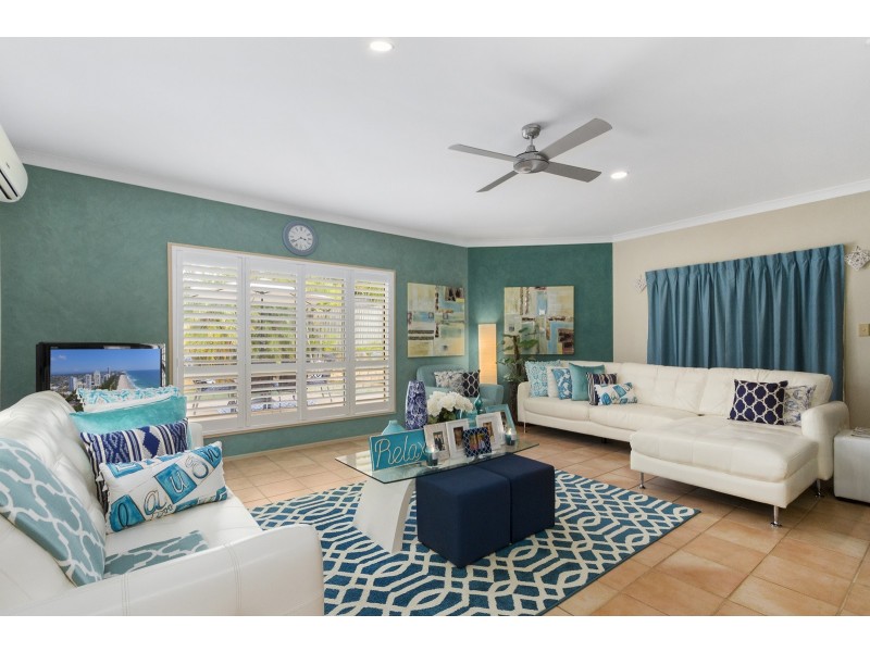 27 Cootharaba Drive, Helensvale QLD 4212