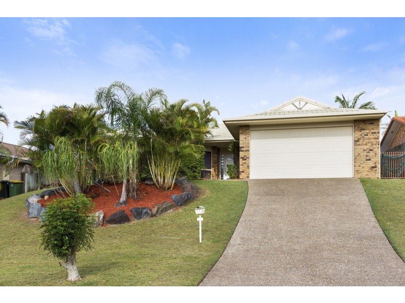 27 Cootharaba Drive, Helensvale QLD 4212