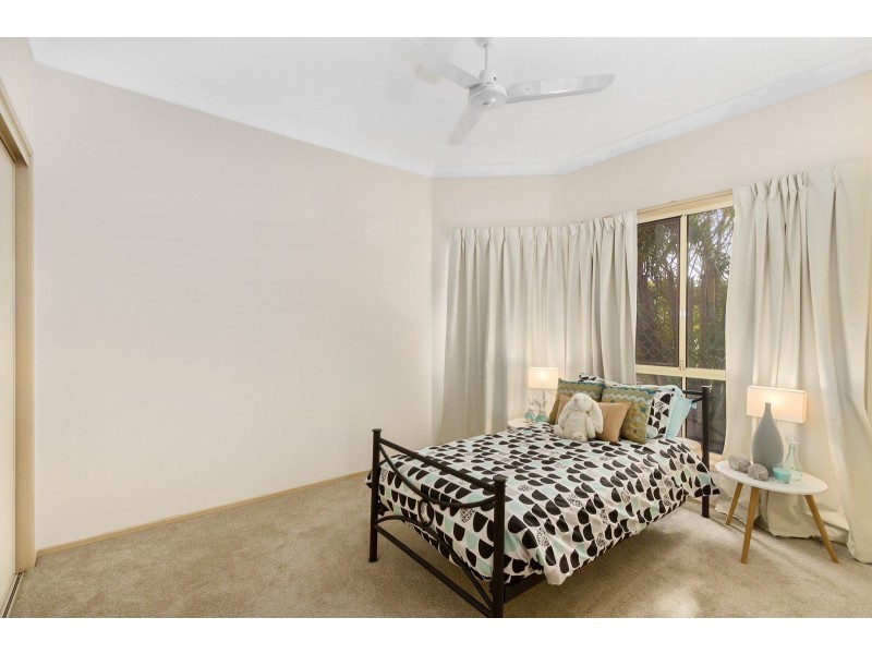 27 Cootharaba Drive, Helensvale QLD 4212