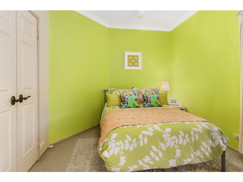 27 Cootharaba Drive, Helensvale QLD 4212