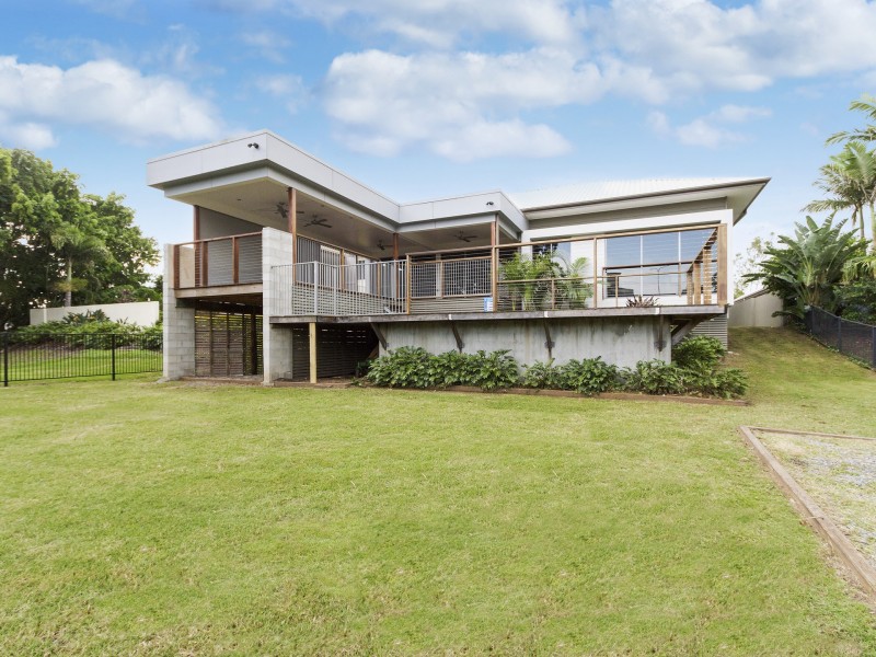 28 River Cove Place, Helensvale QLD 4212