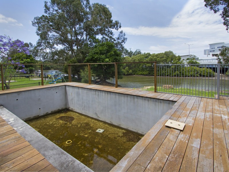 28 River Cove Place, Helensvale QLD 4212