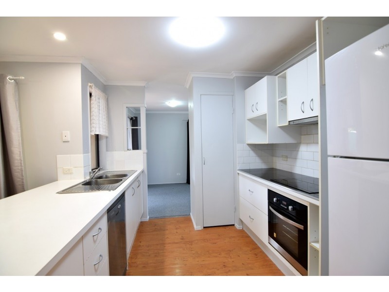 64 Alexander Drive, Highland Park QLD 4211