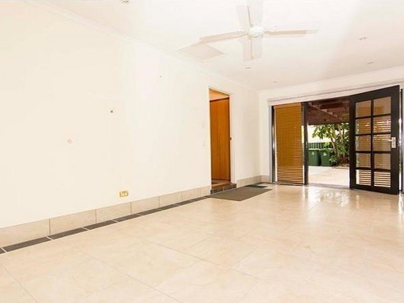 64 Alexander Drive, Highland Park QLD 4211