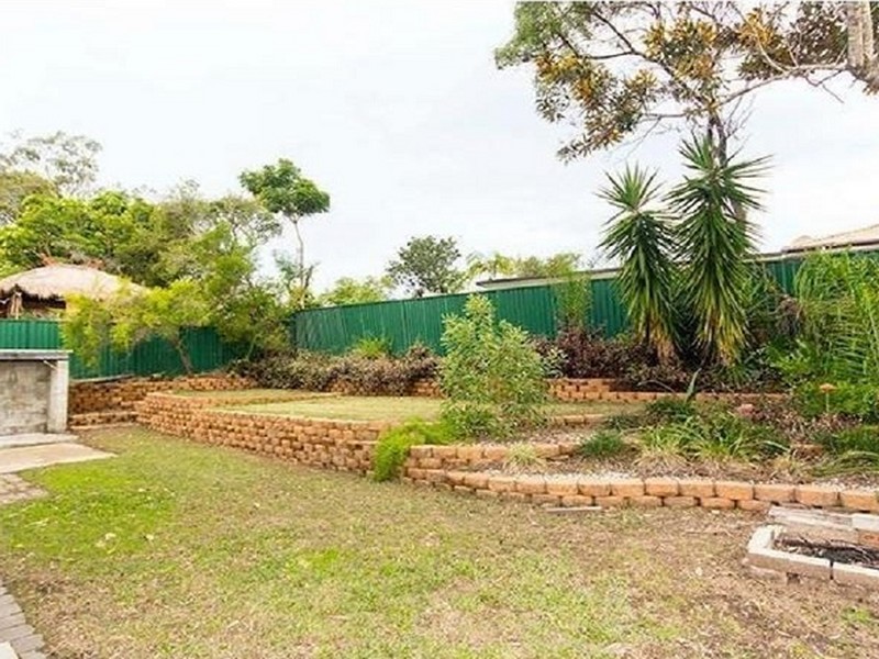 64 Alexander Drive, Highland Park QLD 4211