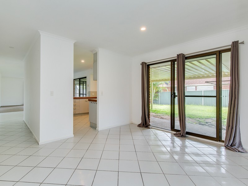 83 Parkes Drive, Helensvale QLD 4212
