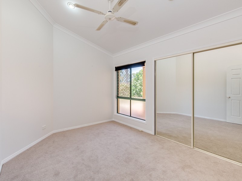 15 Oyster Cove Promenade, Helensvale QLD 4212