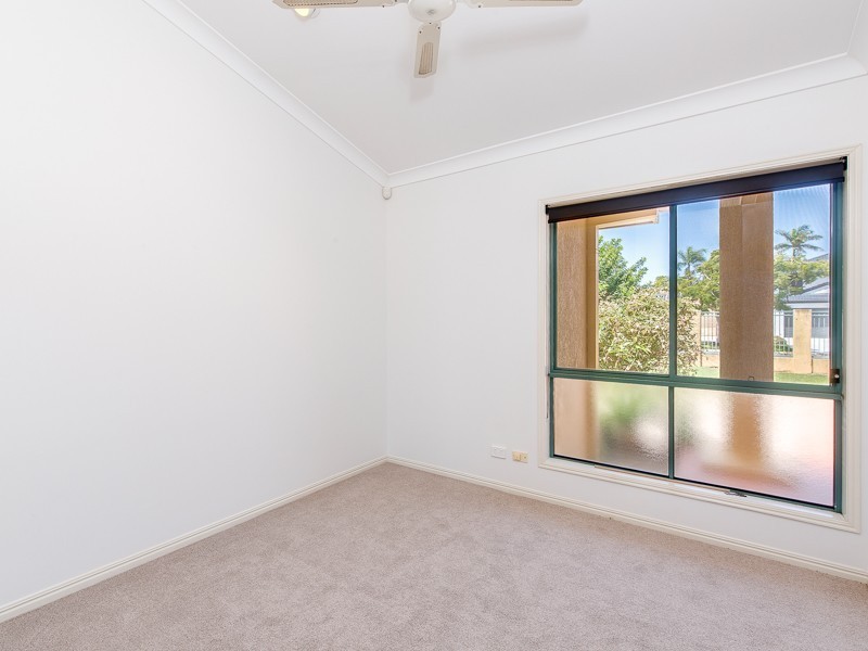 15 Oyster Cove Promenade, Helensvale QLD 4212