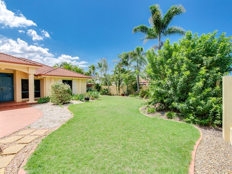 15 Oyster Cove Promenade, Helensvale QLD 4212