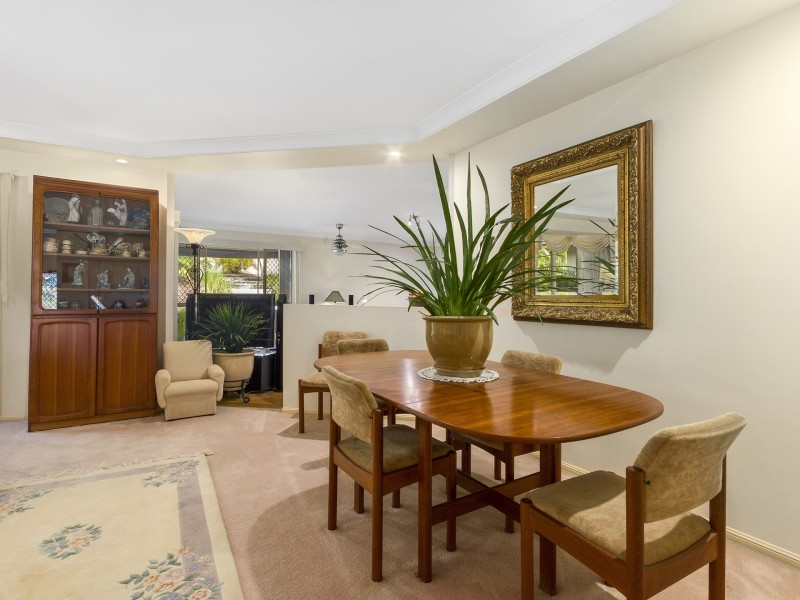 26 Edgeworth Place, Helensvale QLD 4212