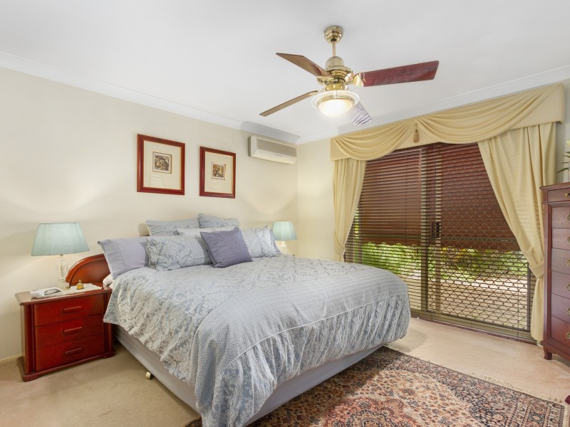 26 Edgeworth Place, Helensvale QLD 4212