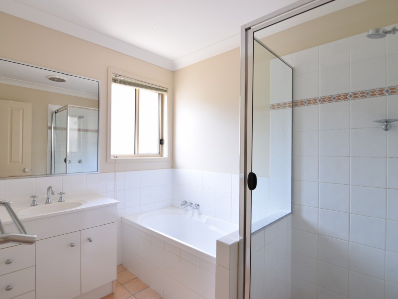 6/8A Clydesdale Drive, Upper Coomera QLD 4209