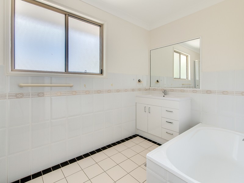 24/2 Koala Town Road, Upper Coomera QLD 4209