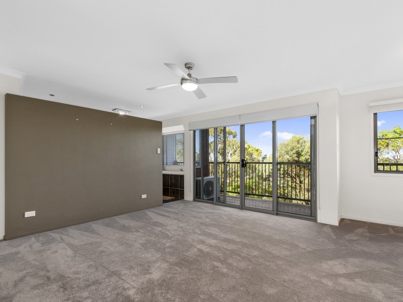 45 Crestridge Crescent, Oxenford QLD 4210