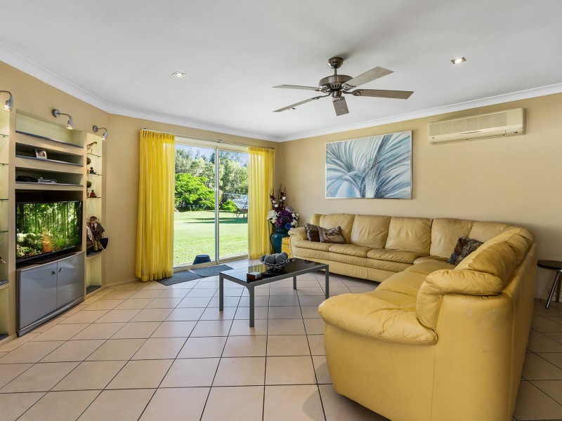 9 Eastern Court, Helensvale QLD 4212