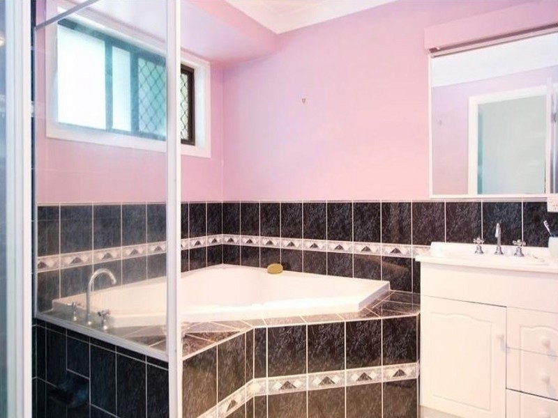 28 Preston Place, Helensvale QLD 4212