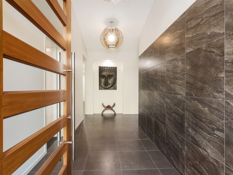 1/18 Woodlands Way, Parkwood QLD 4214