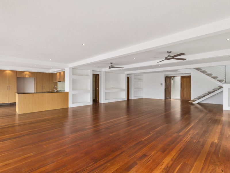 106 Salerno Street, Isle Of Capri QLD 4217