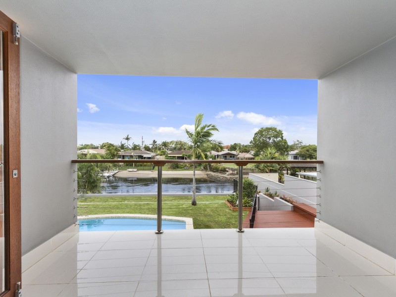 106 Salerno Street, Isle Of Capri QLD 4217
