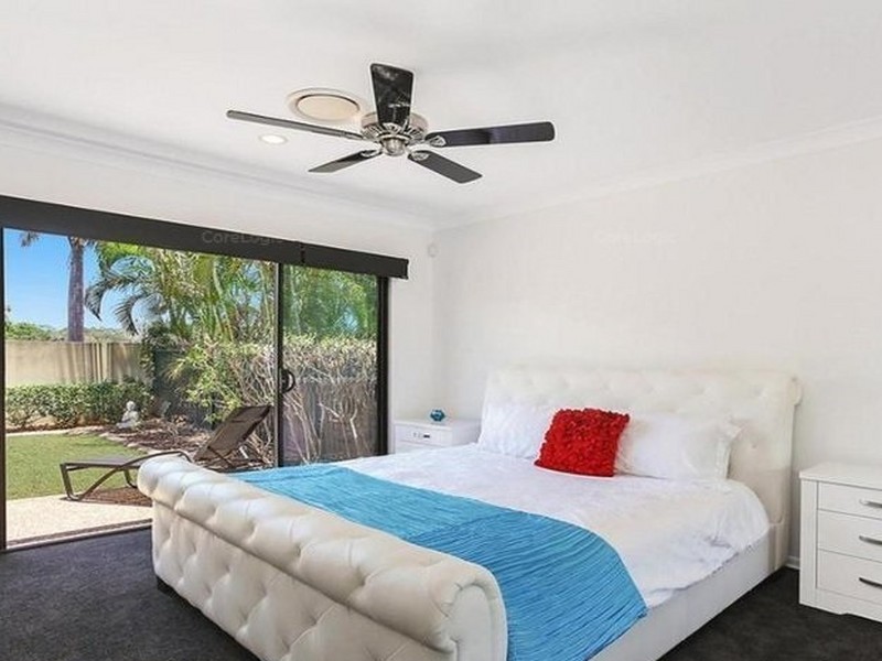 541 Oyster Cove Promenade, Helensvale QLD 4212