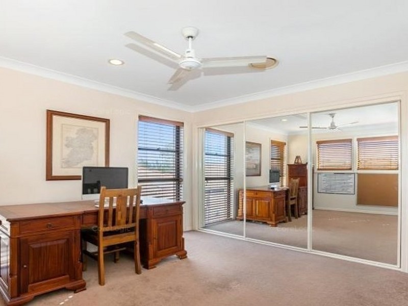 541 Oyster Cove Promenade, Helensvale QLD 4212