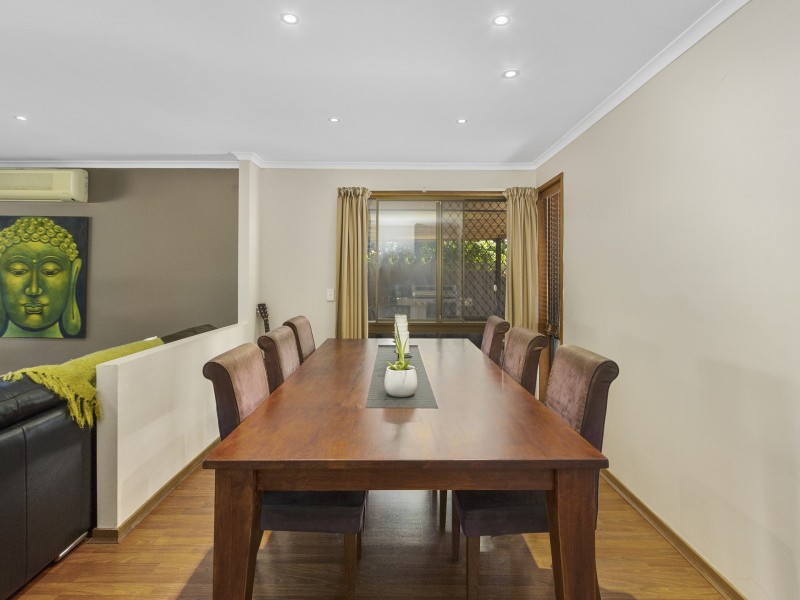 8 Linksview Court, Helensvale QLD 4212