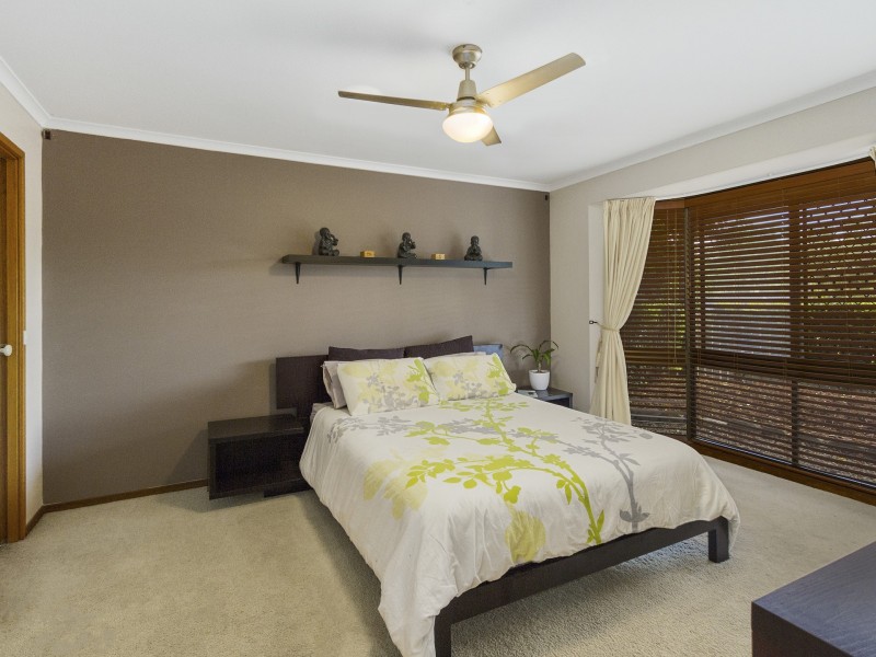 8 Linksview Court, Helensvale QLD 4212