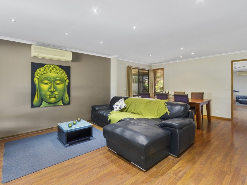 8 Linksview Court, Helensvale QLD 4212