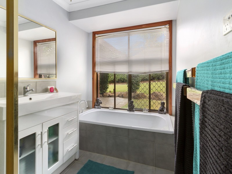 3 Nugent Court, Helensvale QLD 4212