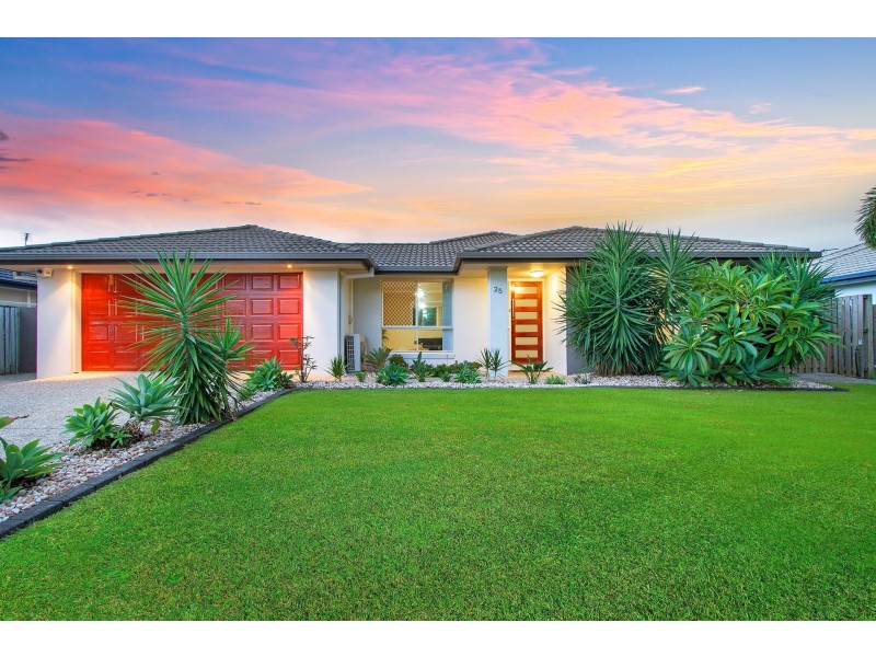 25 Oceanis Drive, Oxenford QLD 4210