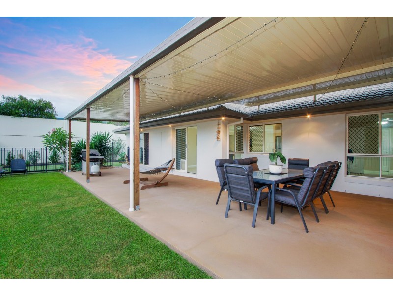 25 Oceanis Drive, Oxenford QLD 4210