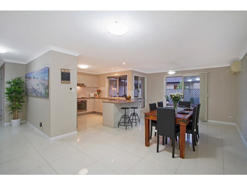 25 Oceanis Drive, Oxenford QLD 4210