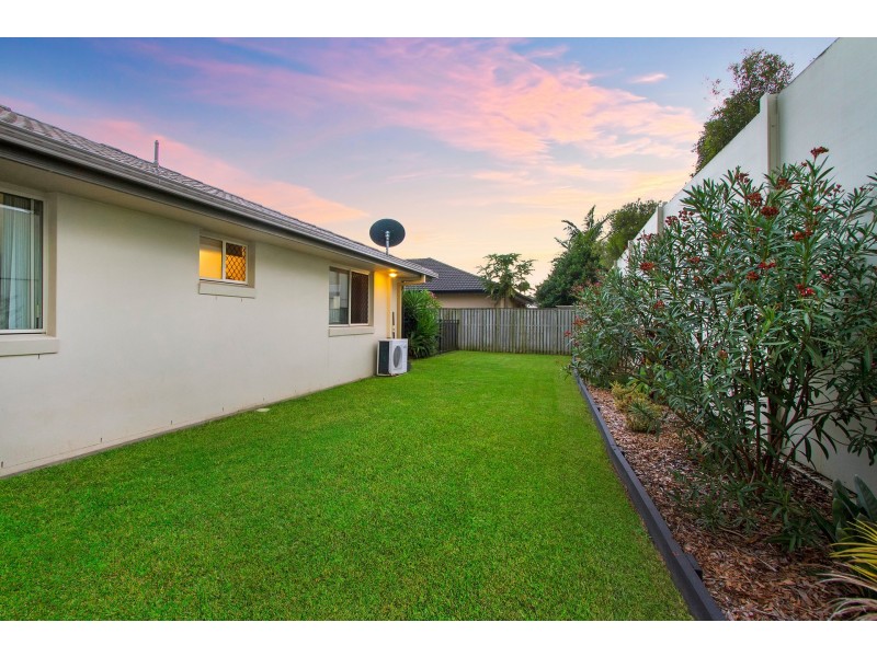 25 Oceanis Drive, Oxenford QLD 4210