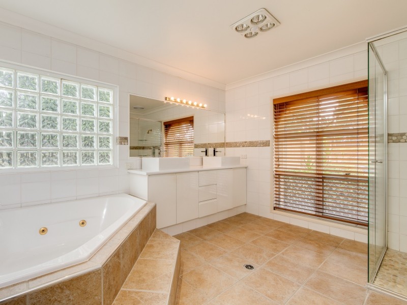 12 Timberlea Court, Helensvale QLD 4212