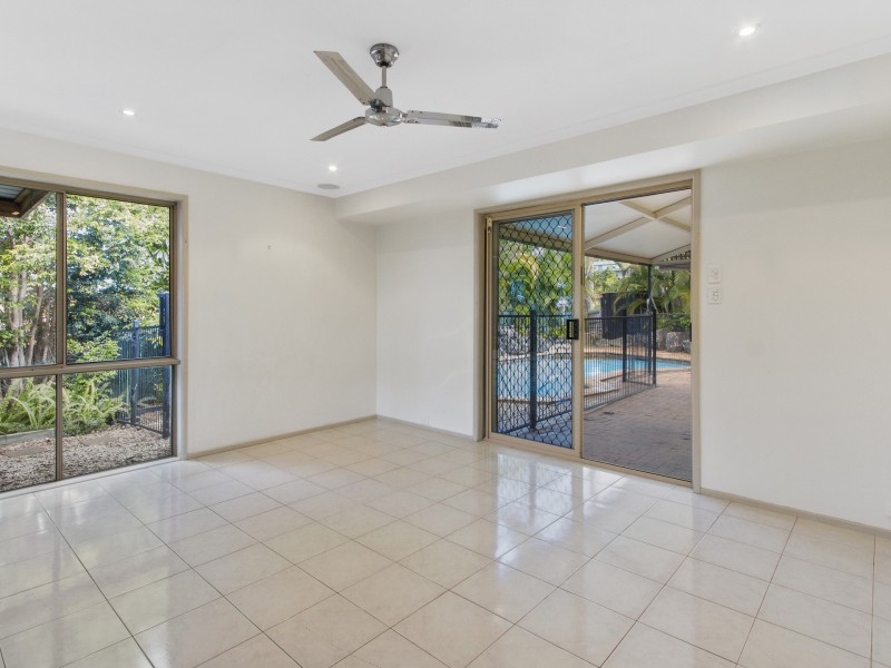 18 Tanunda Drive, Helensvale QLD 4212