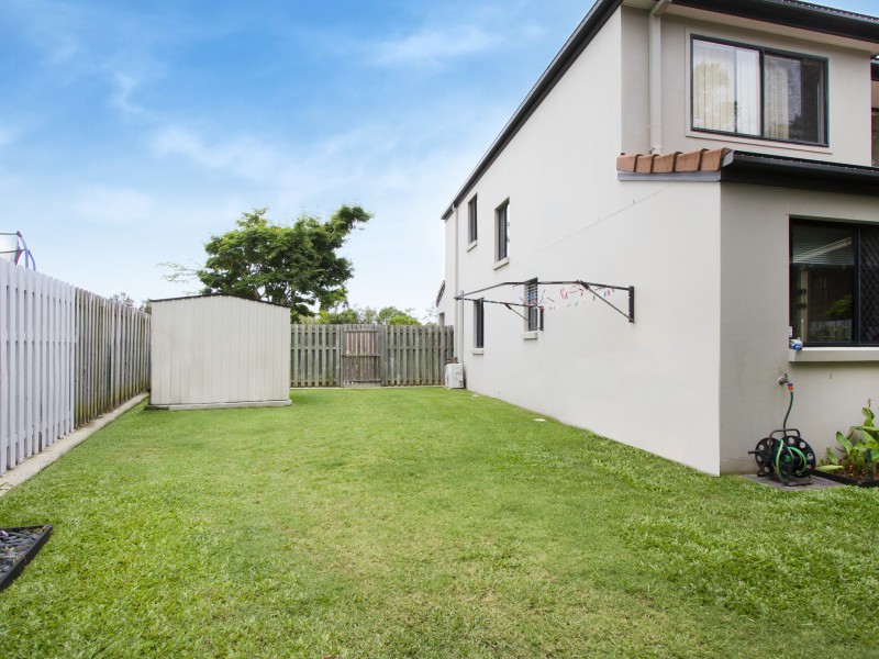 10/13 Hervey Street, Pacific Pines QLD 4211