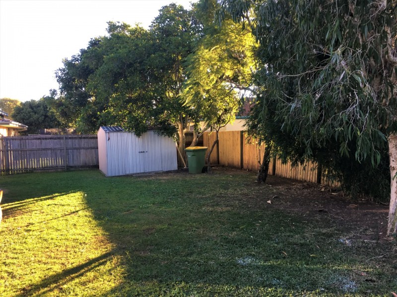 16 Hialeah Crescent, Helensvale QLD 4212