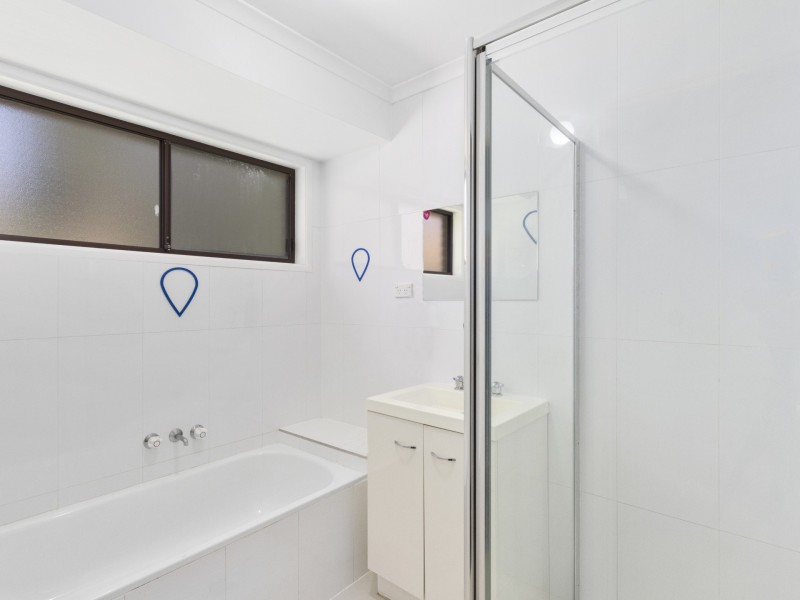 1/1 Chaplin Crescent, Oxenford QLD 4210