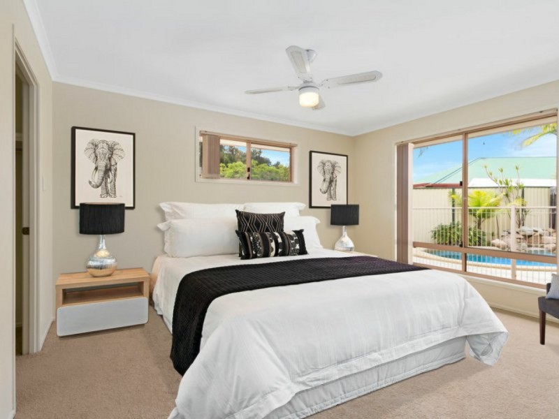 15 Whyalla Court, Helensvale QLD 4212