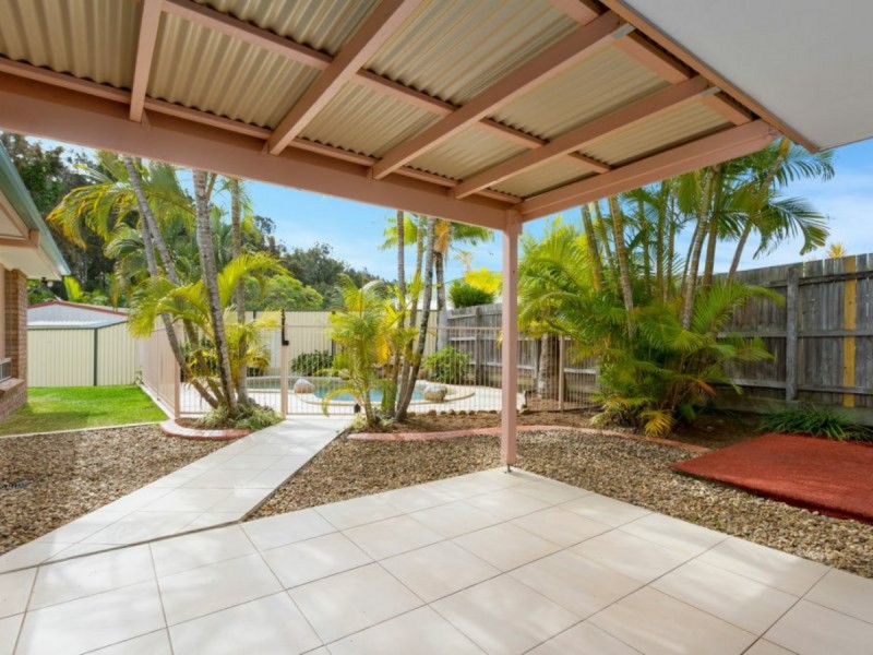 15 Whyalla Court, Helensvale QLD 4212